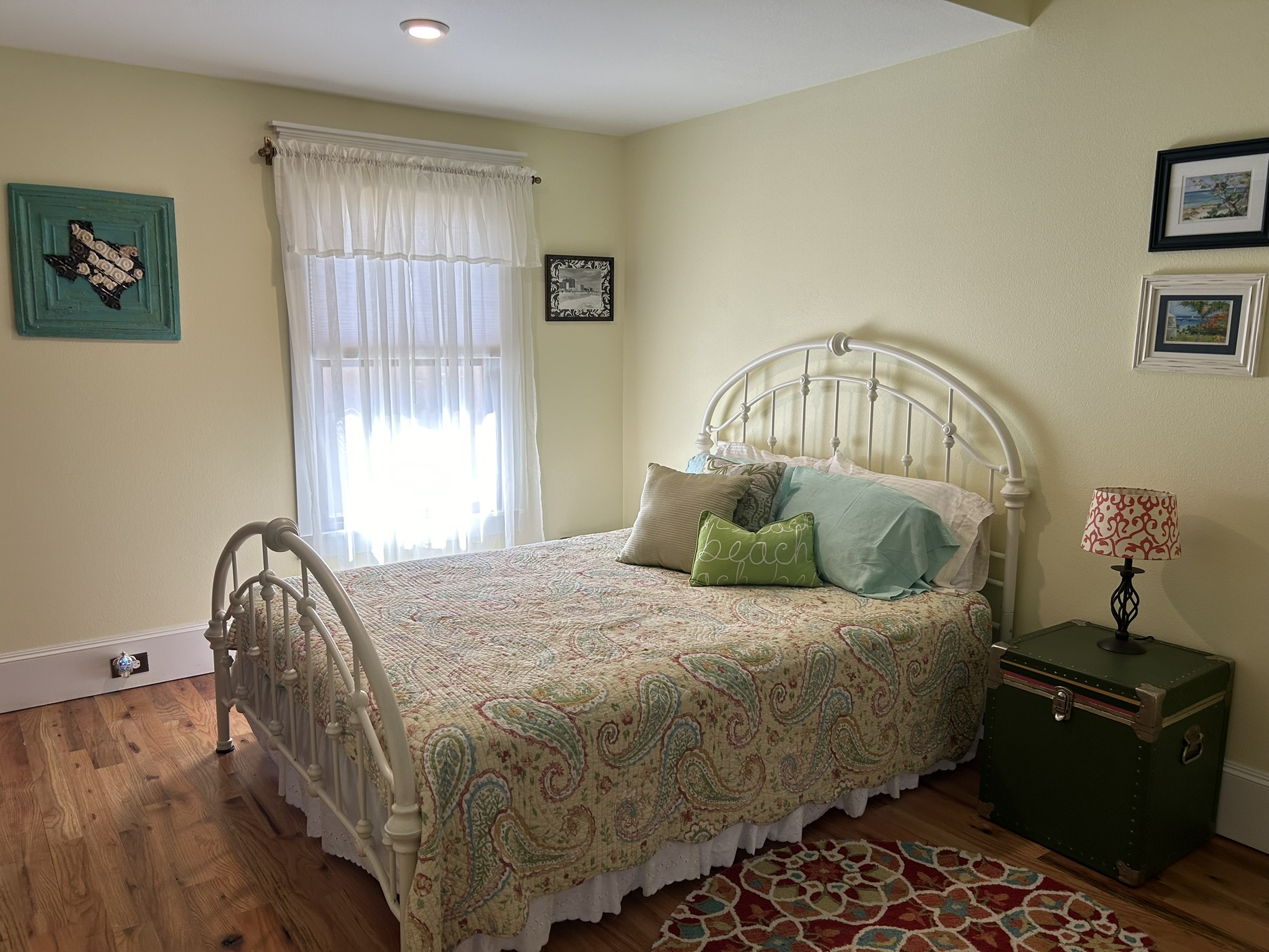 Guest room bed styling